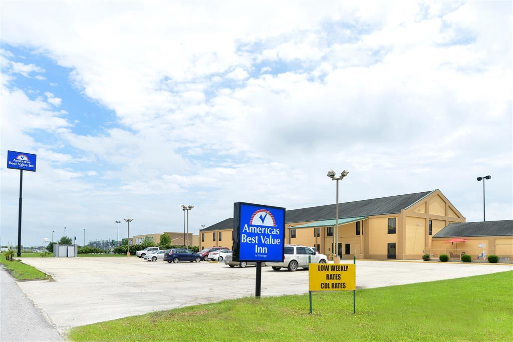 Executive Inn & Suites Breaux Bridge, La المظهر الخارجي الصورة