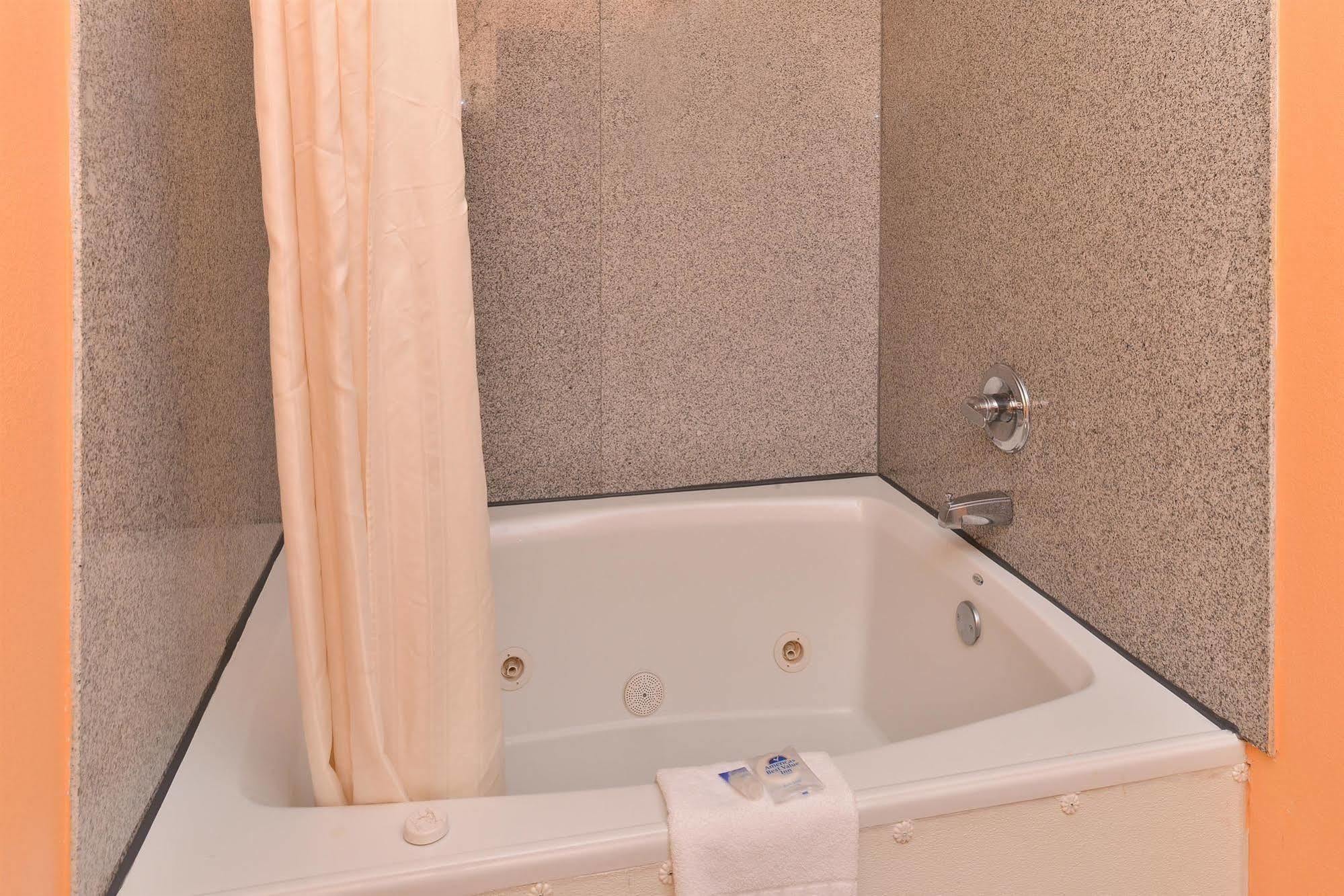 Executive Inn & Suites Breaux Bridge, La المظهر الخارجي الصورة